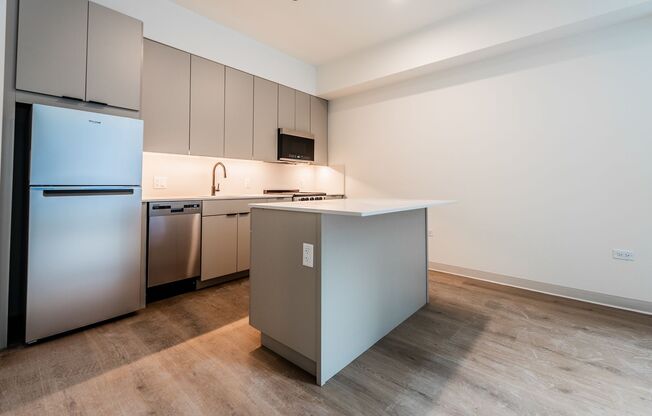 Studio, 1 bath, 484 sqft, $2,465, Unit 227