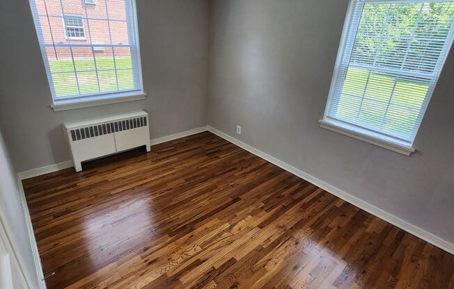 2 beds, 1 bath, 897 sqft, $1,995, Unit A-15