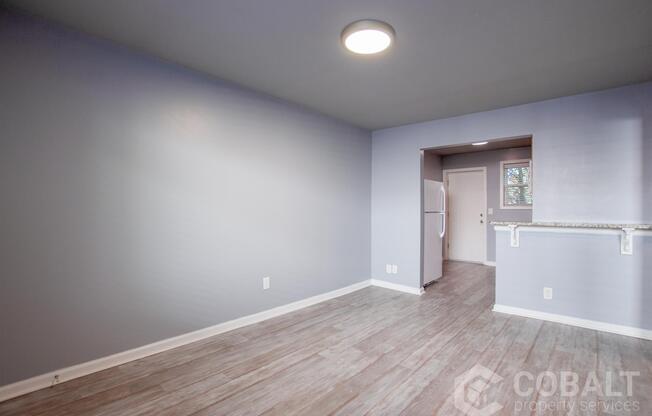 271 GLN IRIS DR NE
