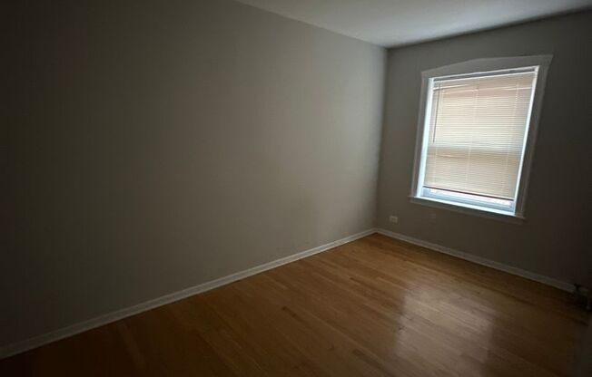 8101 S Ingleside