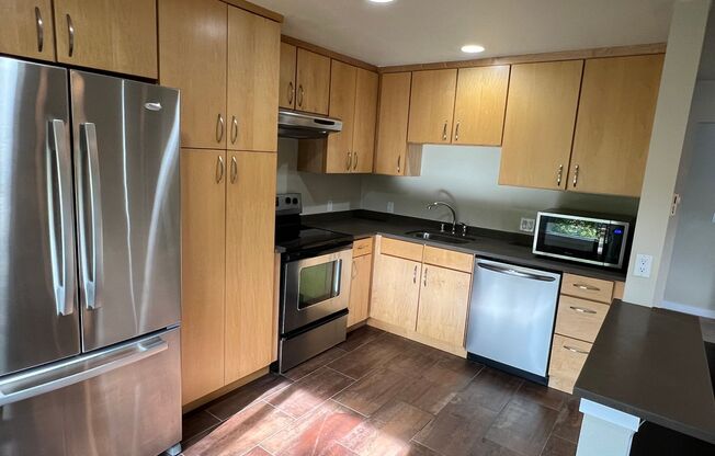 2 beds, 1 bath, 732 sqft, $2,295, Unit #1