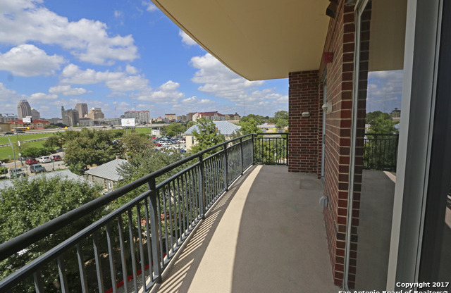 1 bed, 1 bath, $2,050, Unit # 301