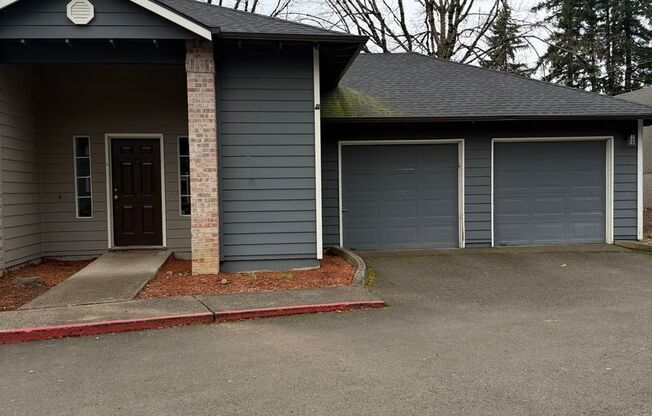 3 beds, 2.5 baths, 1,564 sqft, $2,350, Unit 04-101