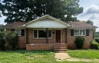 Spacious 3 bedroom home! (500.00 off first Full Months Rent )