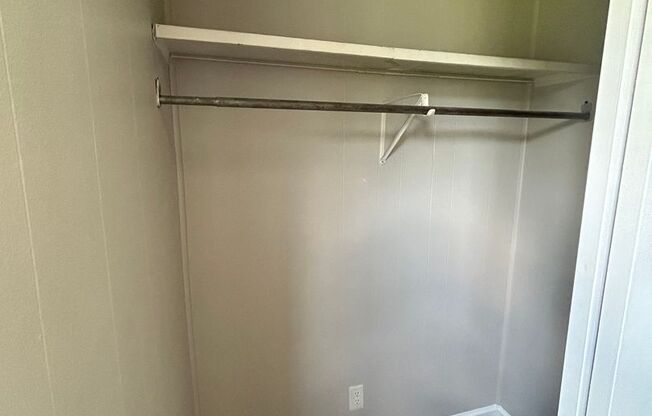 3 beds, 2.5 baths, 1,636 sqft, $1,379, Unit 729