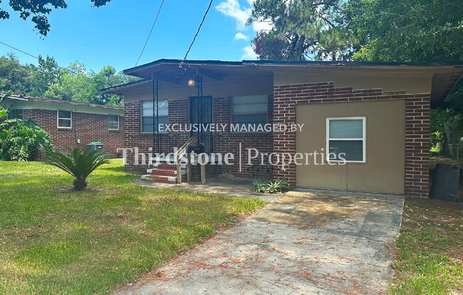 3323 MARTHA ST