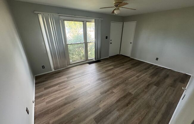 2 beds, 1 bath, $1,000