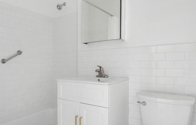 259 W 12 ST