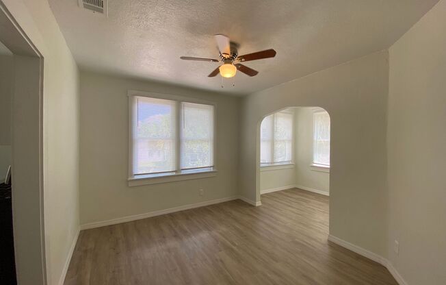 18th Ave S Triplex