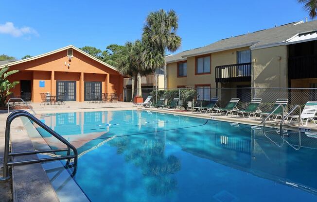 the swimming pool at Southern Oaks Residences