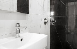 2 beds, 1 bath, $6,000, Unit 16