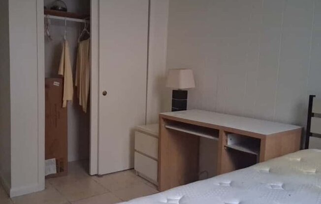 8702 35 AVE