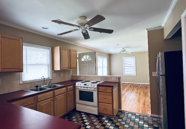 4104 COMANCHE DR