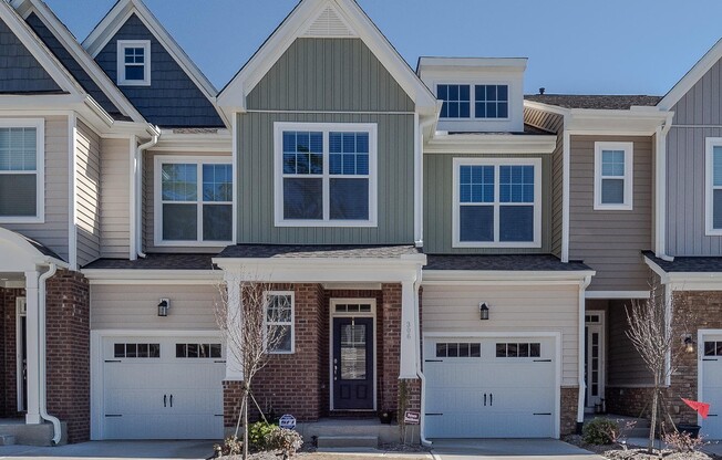 Gorgeous Luxury 3 Bedroom 2.5 Bath Townhome in Harrison Bluffs Townhomes in Cary, Available July 7th!