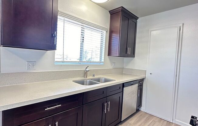 2 beds, 1 bath, 1,000 sqft, $2,795