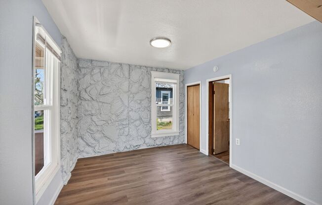 Charming& Updated Northeast Home!
