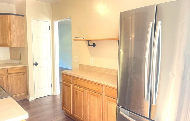 2 beds, 1 bath, 950 sqft, $1,195, Unit Unit 1