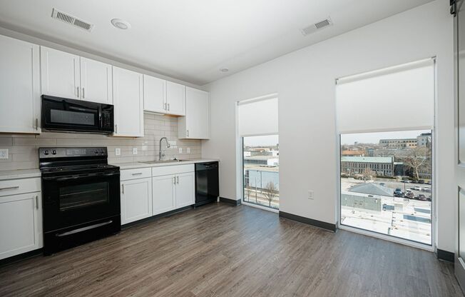 1 bed, 1 bath, 403 sqft, $1,125, Unit 824