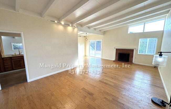 Beautiful 3-Bed, 2 Bath Mission Fields Home in Carmel-by-the-Sea with Modern Kitchen and Hardwood Floors