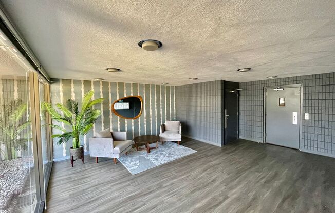 2 beds, 1.5 baths, 900 sqft, $2,975, Unit Unit 306