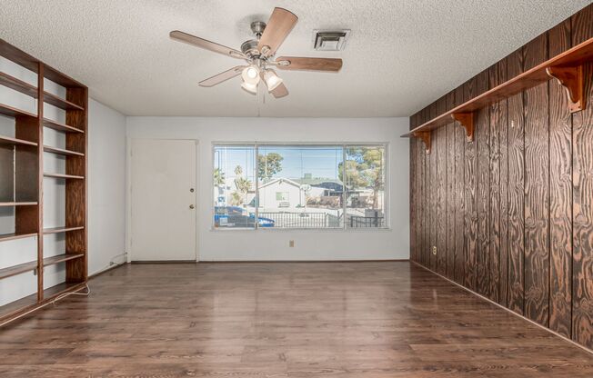 Well maintained Single Story Home in the heart of Las Vegas!