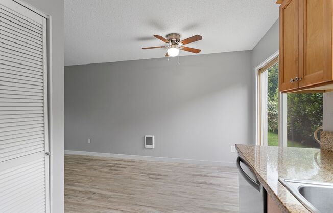 2 beds, 1 bath, 825 sqft, $1,595, Unit 4137