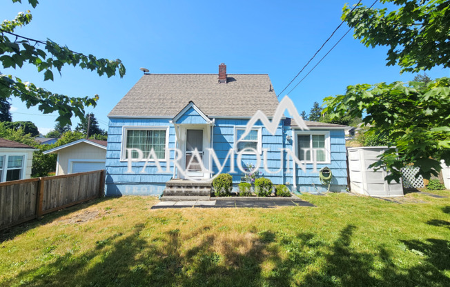 Vintage Charm in a Prime Bremerton Location!