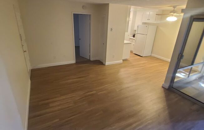 1 bed, 1 bath, $2,175, Unit Casa 04