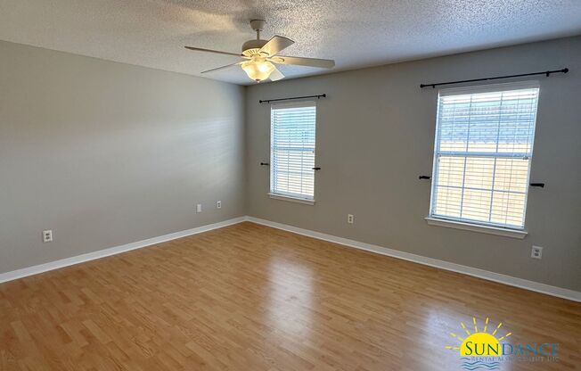 Beautiful 3 Bedroom Home in Navarre!