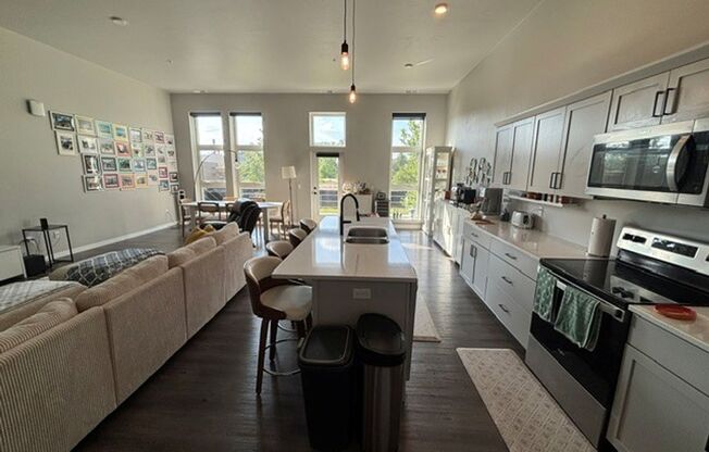 4 beds, 3 baths, 2,150 sqft, $2,500, Unit 103