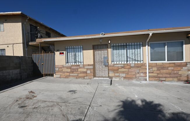 715 N 11th St - 1 BEDROOM APARTMENT - DOWNTOWN - NO PETS