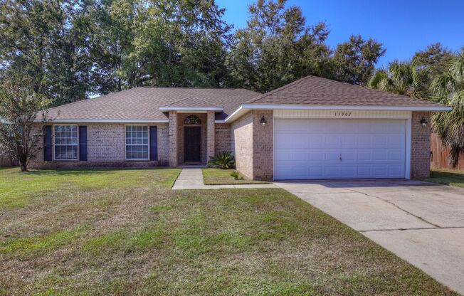 Available NOW! 4/2 in Foley MOVE IN SPECIAL