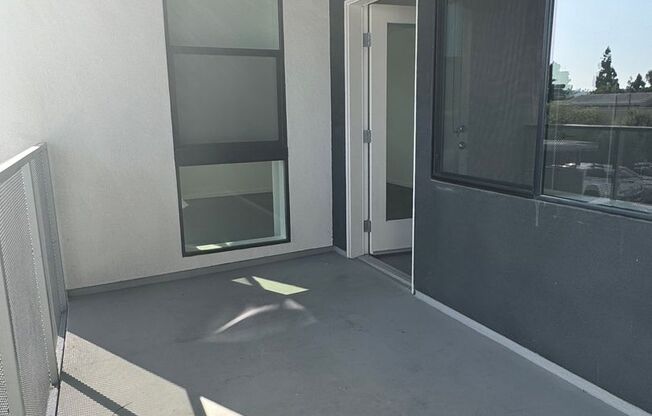 1 bed, 1 bath, 696 sqft, $2,695, Unit 228