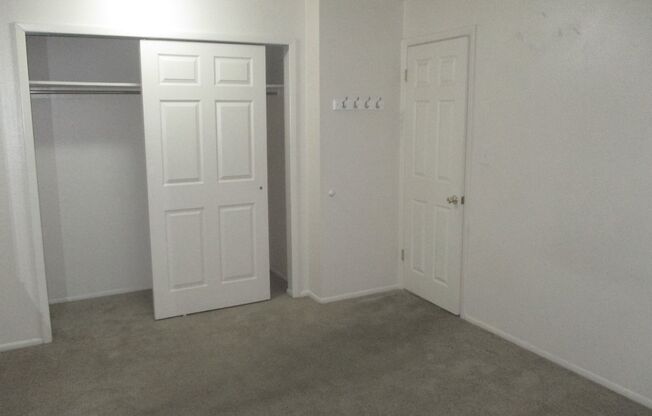 2 beds, 1 bath, 875 sqft, $1,895, Unit 205