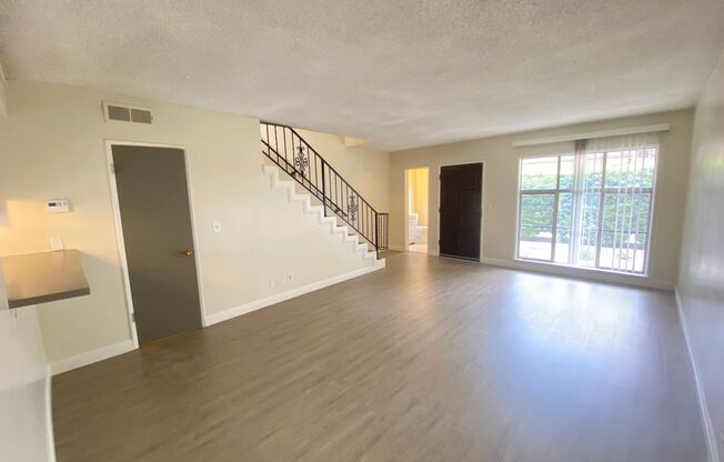 2 beds, 1.5 baths, $2,650, Unit Unit B