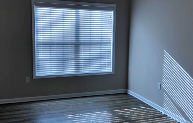 1 bed, 1 bath, 687 sqft, $775, Unit O17