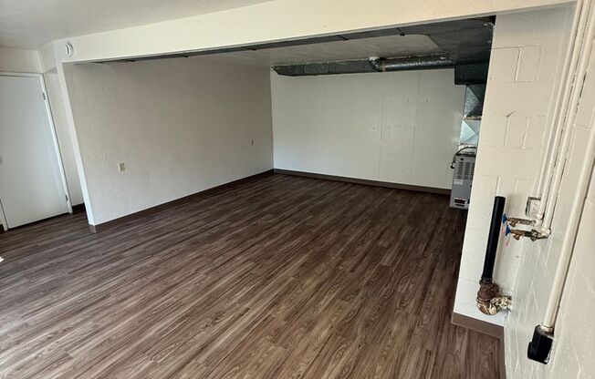 453-132 Stoneway Apartments