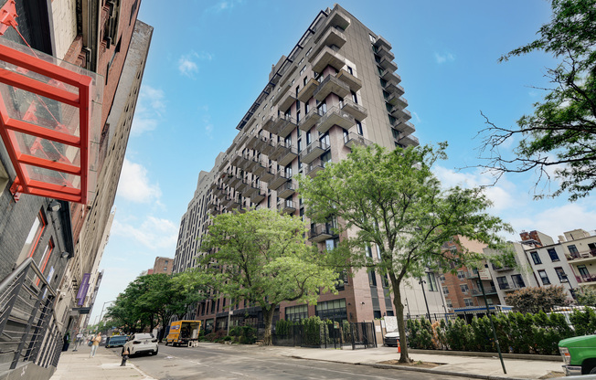 3 beds, 2 baths, 1,042 sqft, $6,736, Unit 305