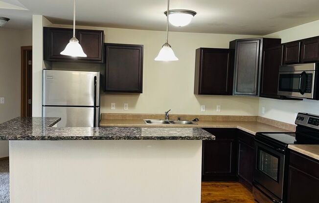 1 bed, 1 bath, 841 sqft, $1,535, Unit 5001-208