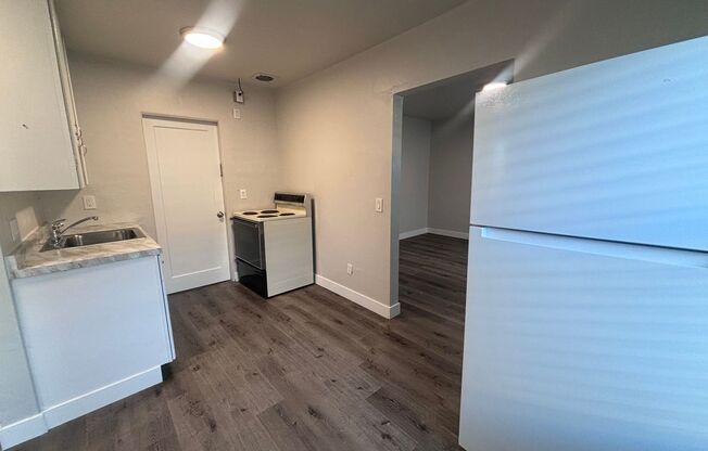 1 bed, 1 bath, 750 sqft, $1,145, Unit 1307-C