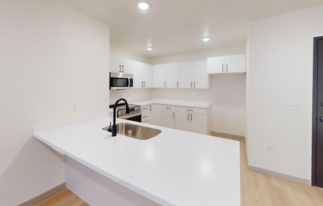 2 beds, 1 bath, 890 sqft, $1,180, Unit 1121-100