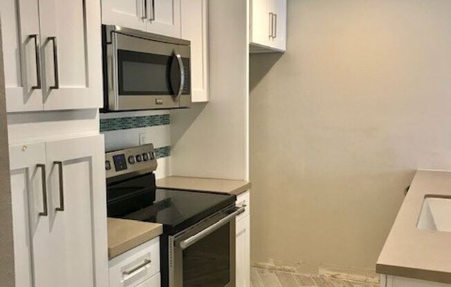 1 bed, 1 bath, $3,000