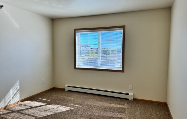 2 beds, 2 baths, 982 sqft, $1,245, Unit 605-212