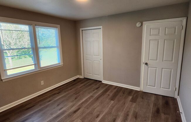 3 beds, 1 bath, $1,200