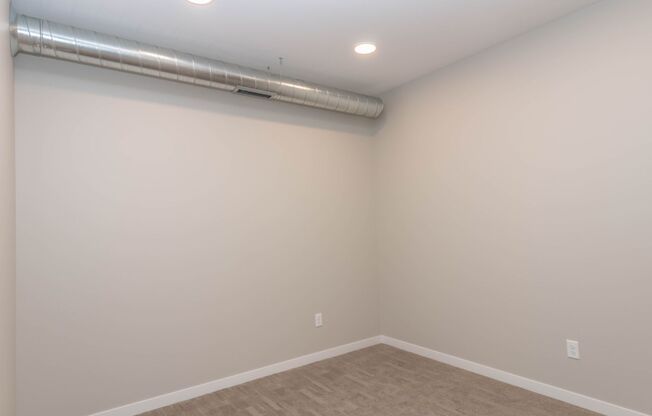 3 beds, 2 baths, 1,268 sqft, $2,265, Unit 518