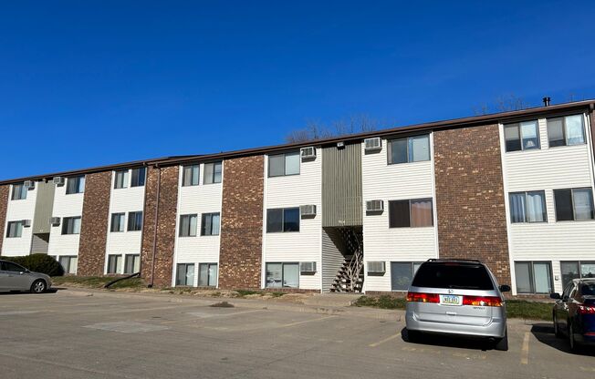 $1,025 | 2 Bedroom, 1 Bathroom Apartment | Cat Friendly* | Available for August 1st, 2025 move in!