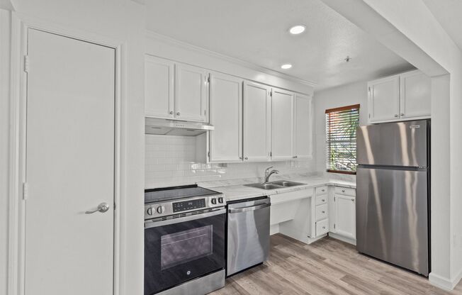 1 bed, 1 bath, 595 sqft, $1,350, Unit #163