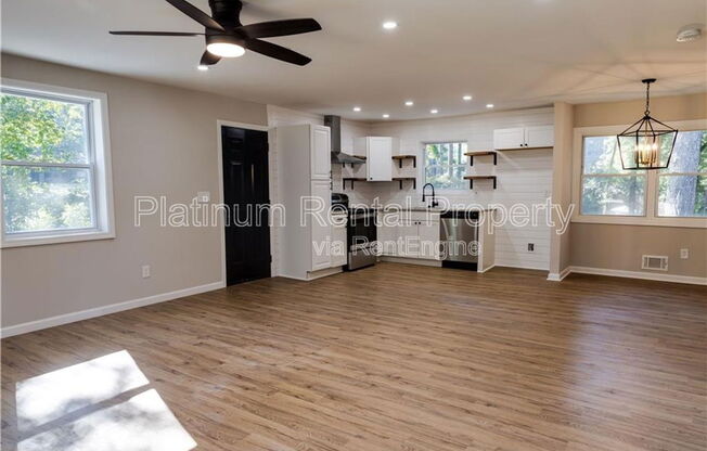 1955 MAPLE DR NW