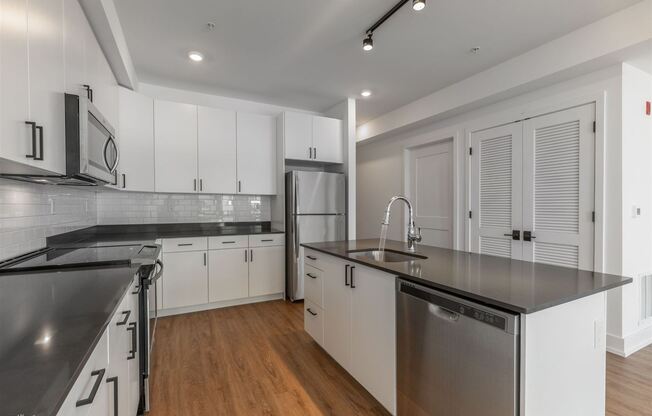 1519 Ridge Ave Unit 204