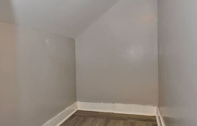 3 beds, 1 bath, $1,449